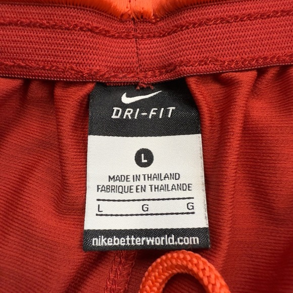 Nike Red Basketball Shorts Lebron James - Size Large Dri-Fit 596473-610 EUC - Picture 2 of 7